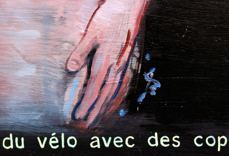 Détail — Le dimanche, son mari fait du vélo avec des copains.